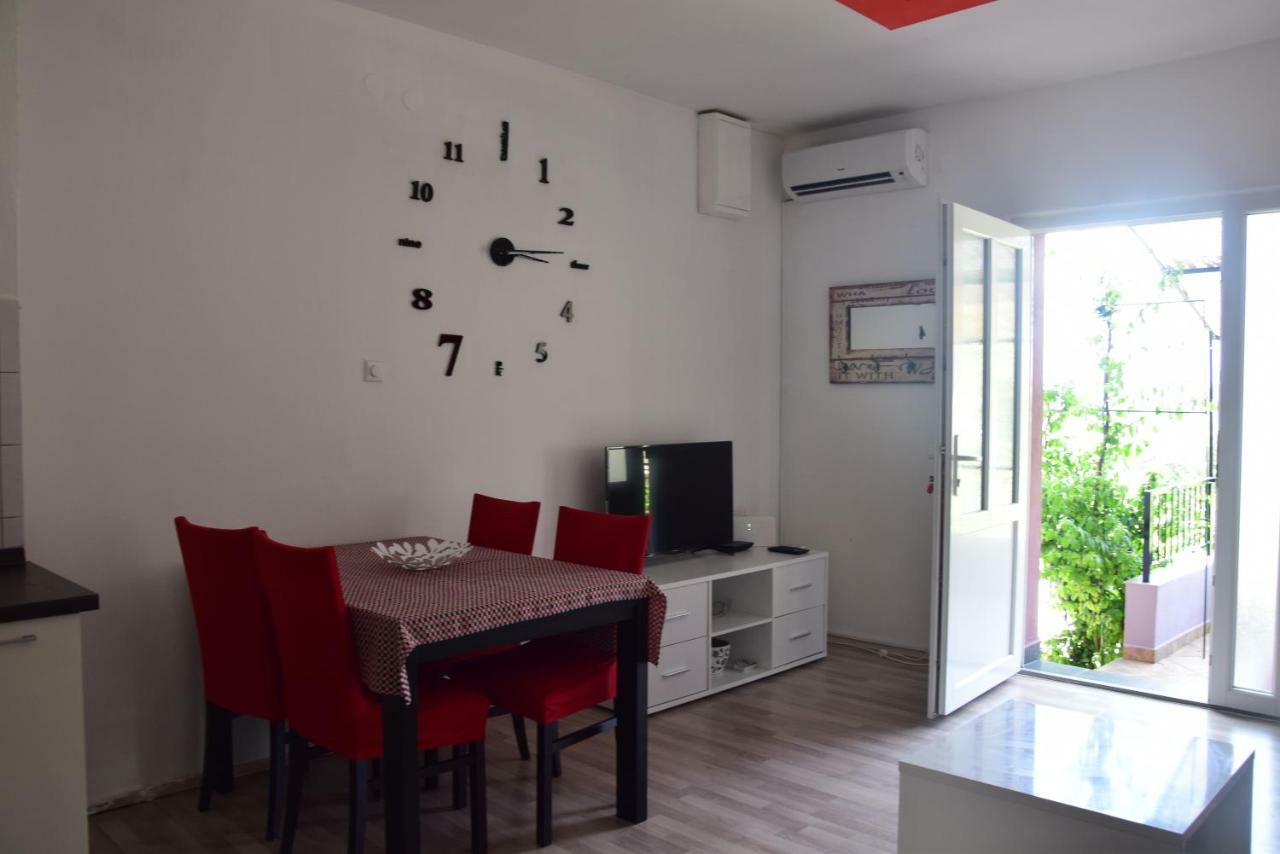 Apartman Ana Daire Sali Dış mekan fotoğraf