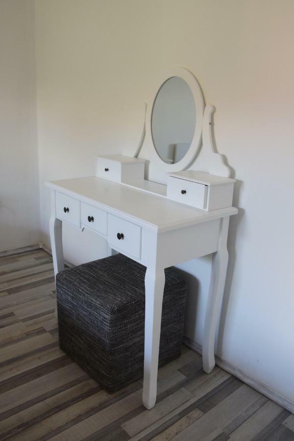 Apartman Ana Daire Sali Dış mekan fotoğraf