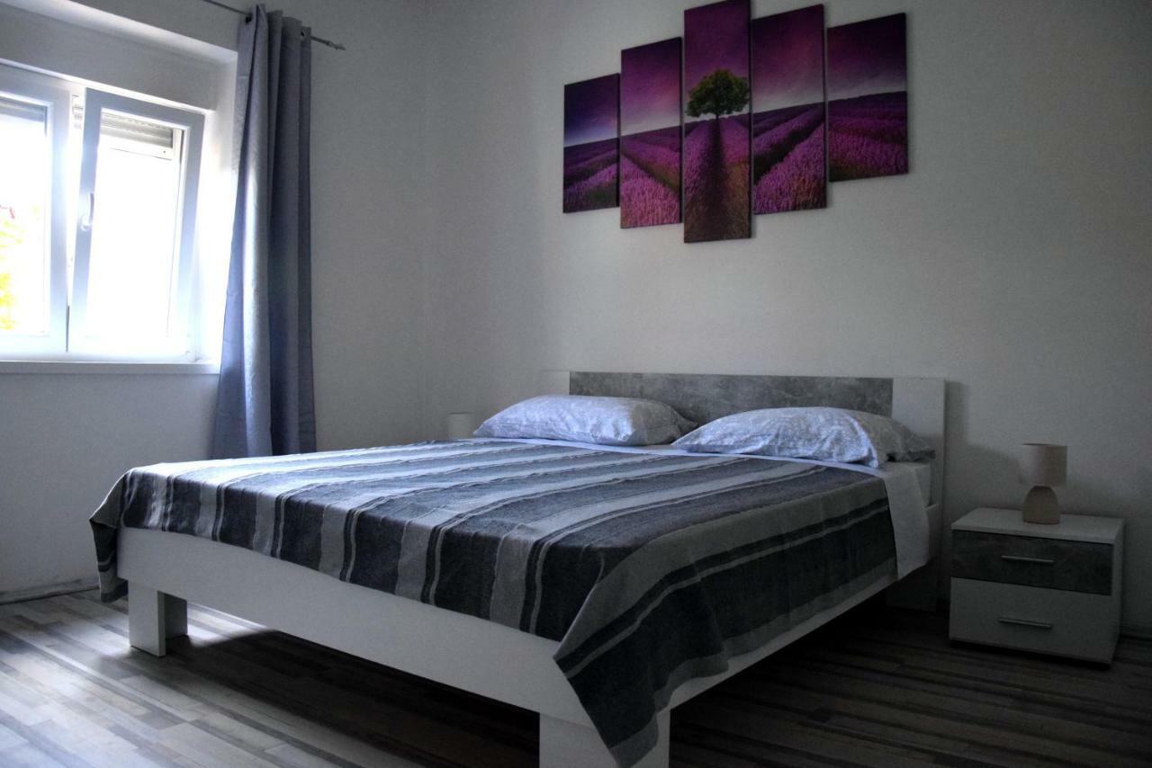 Apartman Ana Daire Sali Dış mekan fotoğraf
