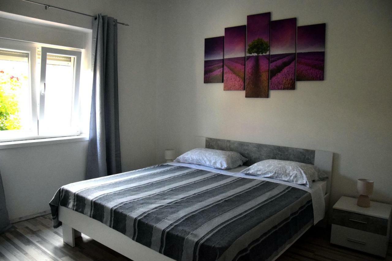 Apartman Ana Daire Sali Dış mekan fotoğraf