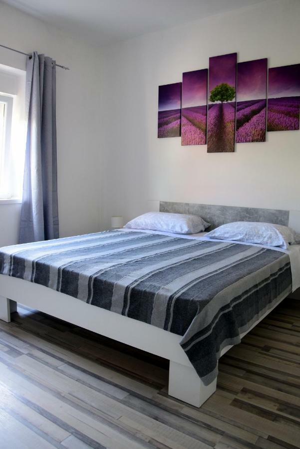 Apartman Ana Daire Sali Dış mekan fotoğraf