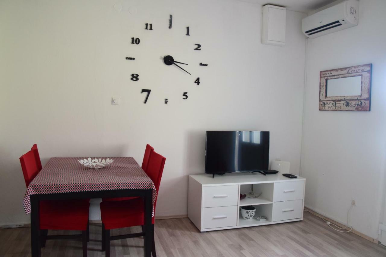 Apartman Ana Daire Sali Dış mekan fotoğraf